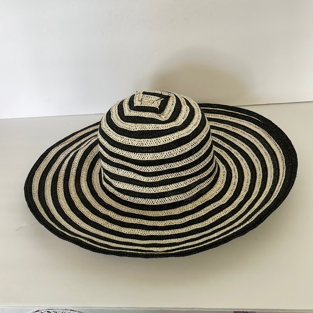Women’s Midwest Black & White Striped Sun Hat